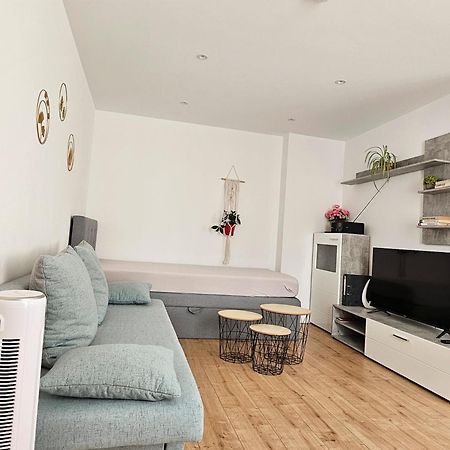 Schoene Ferienwohnung 54 M², Zentrumsnah, Kingbett Erfurt Dış mekan fotoğraf