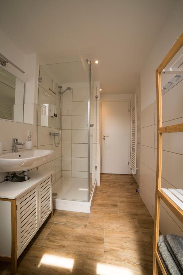 Schoene Ferienwohnung 54 M², Zentrumsnah, Kingbett Erfurt Dış mekan fotoğraf